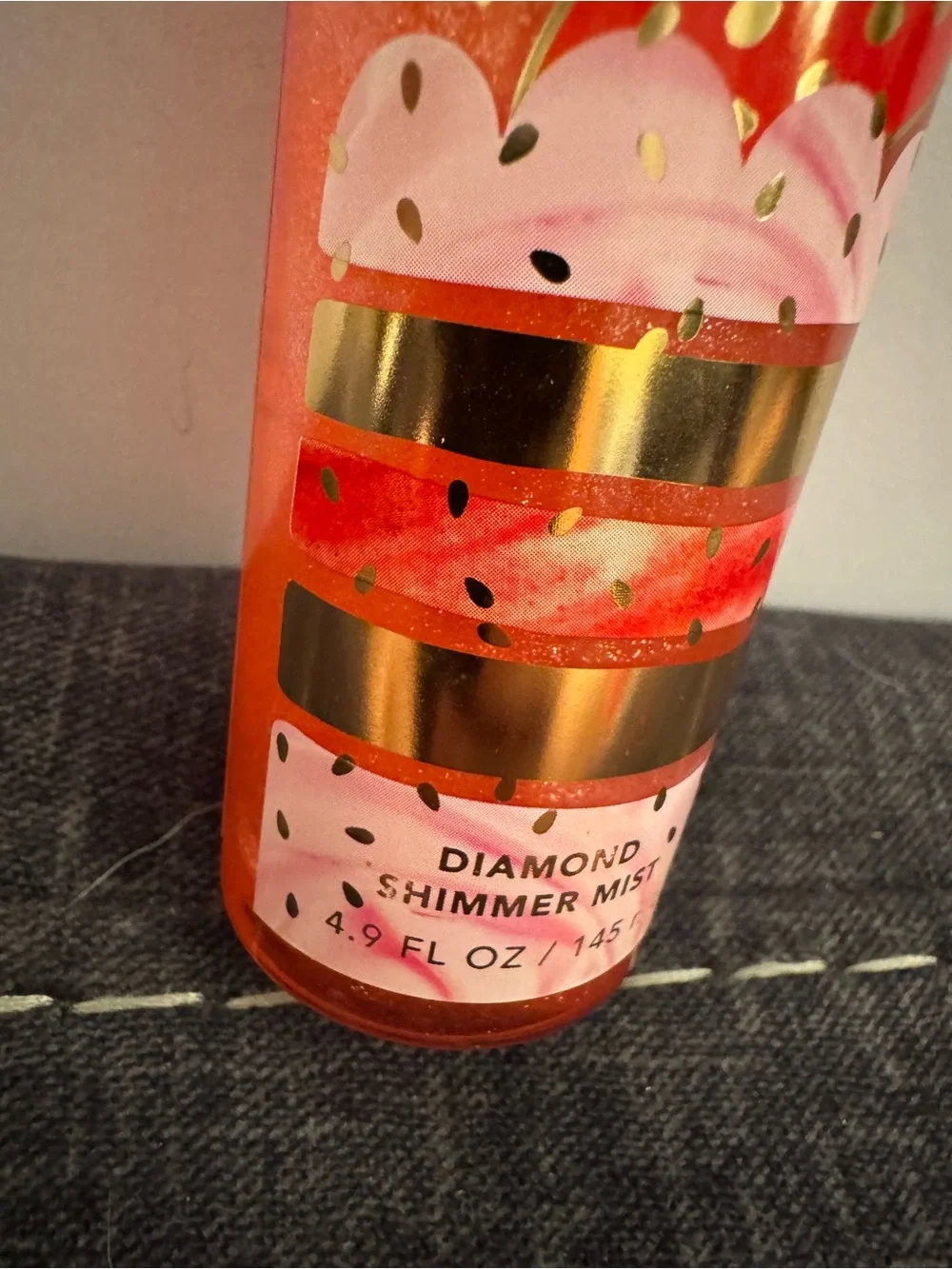 Bath & Body Works lightweight shimmering